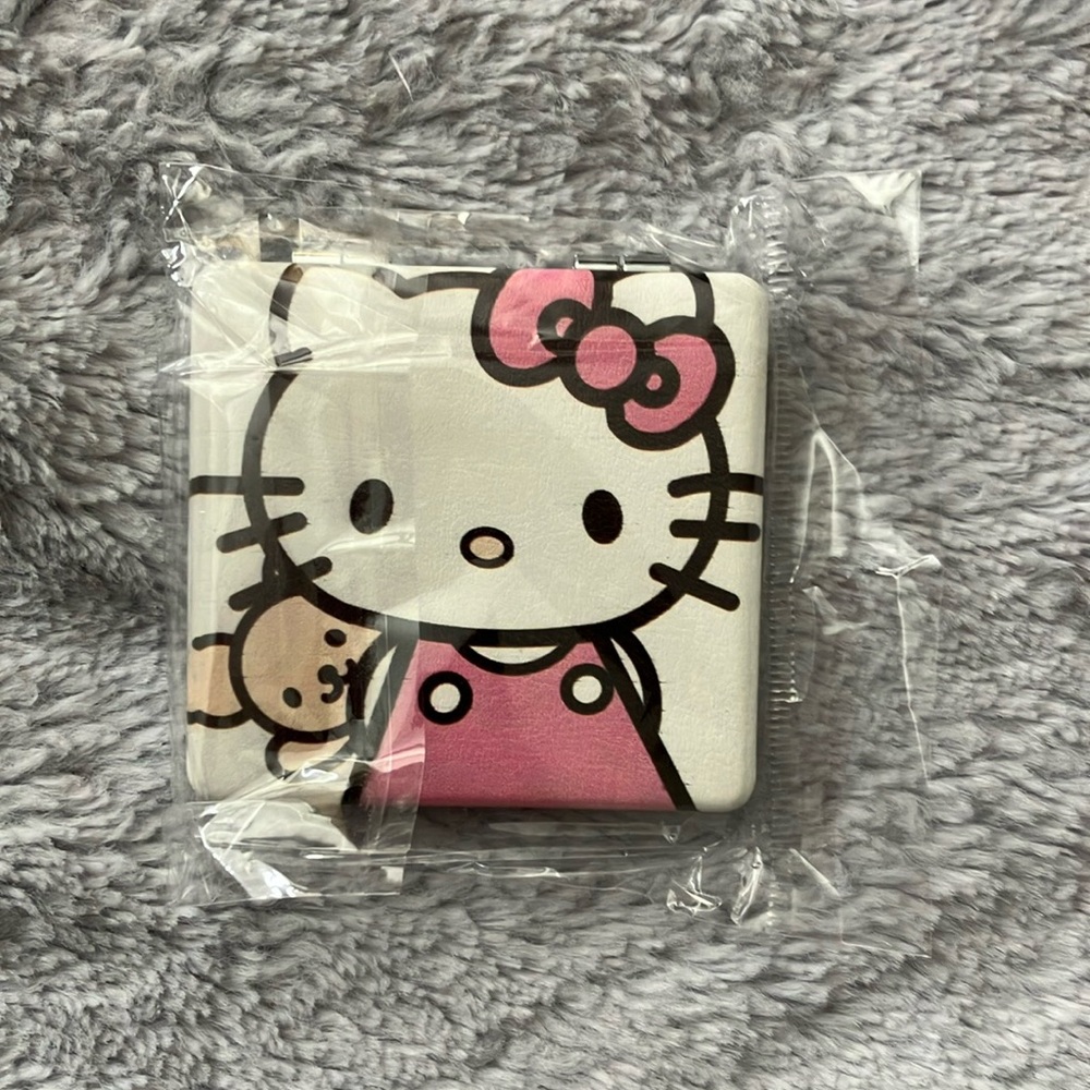 Hello Kitty Compact mirror/Makeup Mirror. Regular and enhanced mirrors. NWT